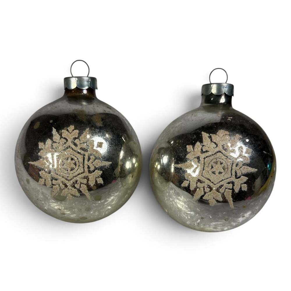 2 Vtg 2.5" Shiny Brite Silver Mercury Glass Mica Snowflake Stencil Ball Ornament